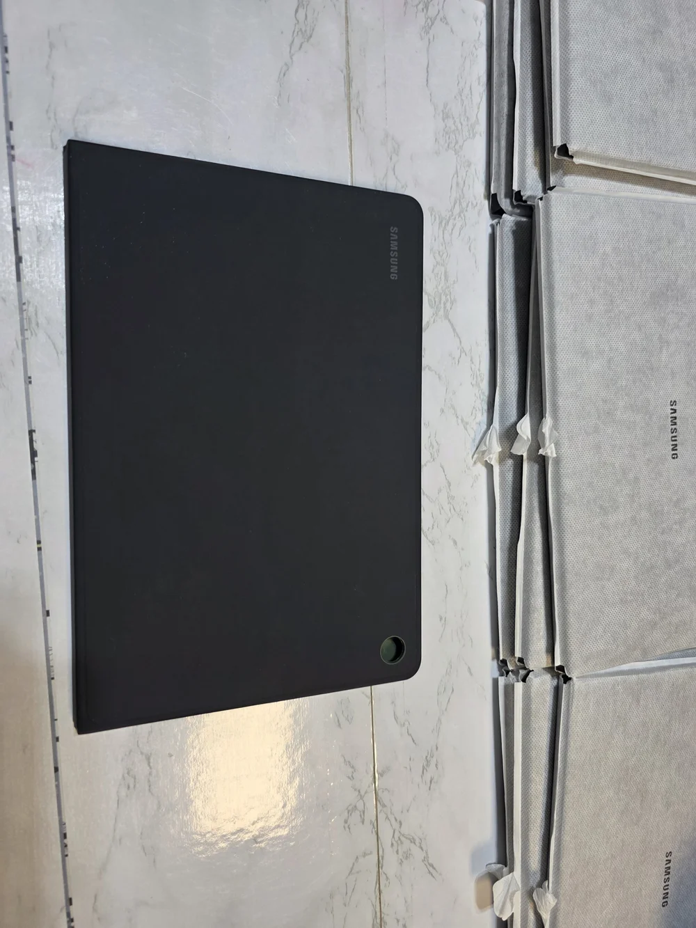 Samsung slim black